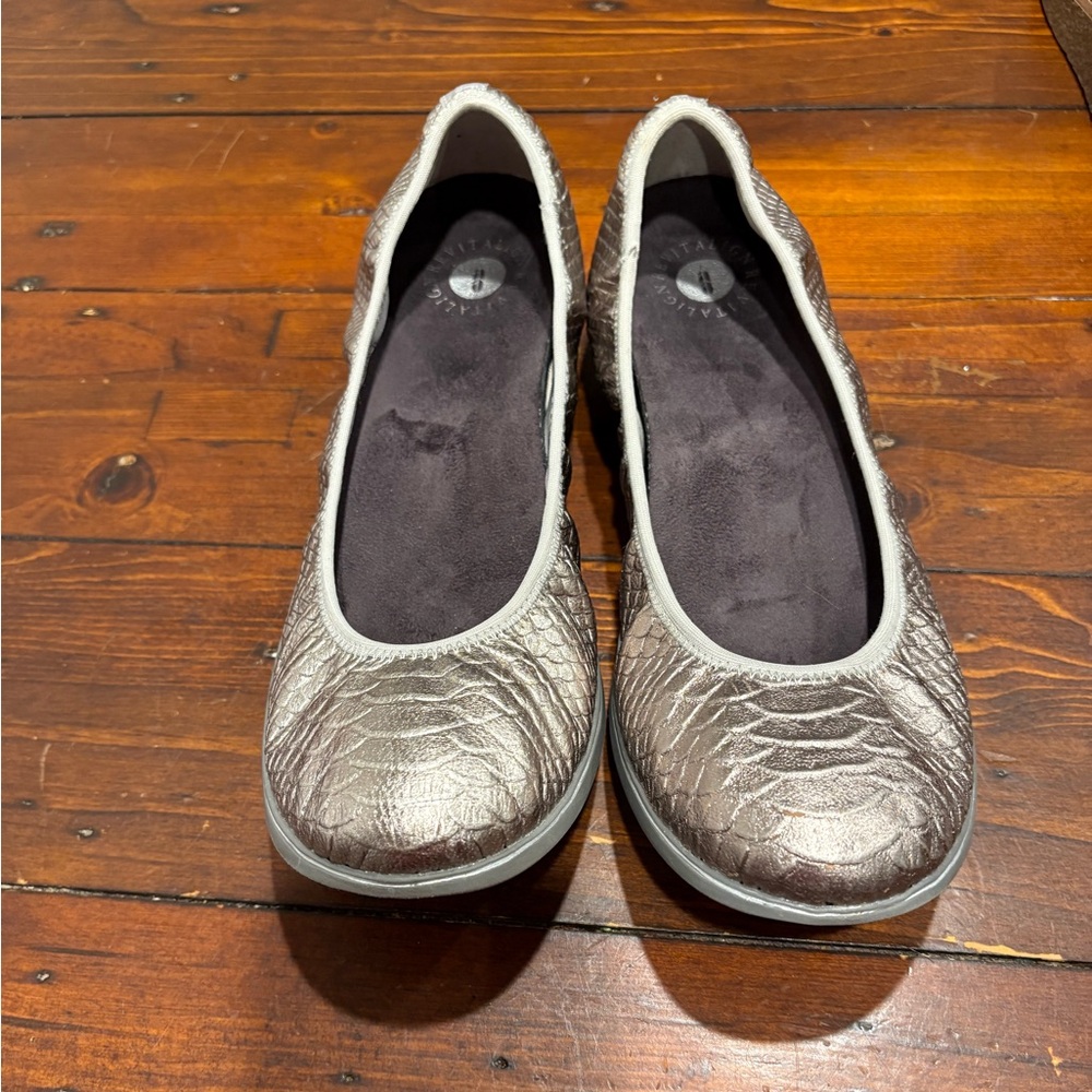 Women’s Revitalign Shoes in Size 9